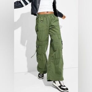 Wild Fable Olive Green Cargo Pants
